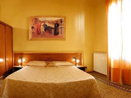 La Luna Guest House Φλωρεντία Εξωτερικό φωτογραφία